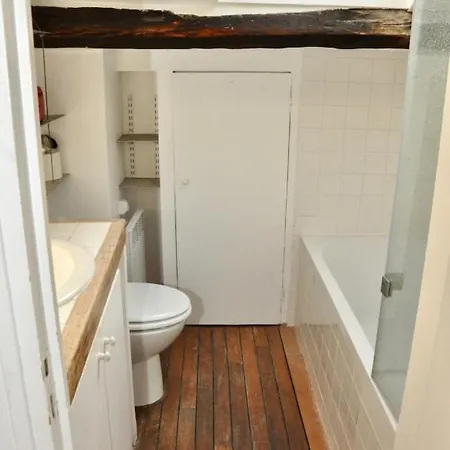 Hostnfly - Charming Not Far From Montmartre Apartamento París